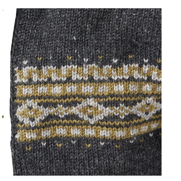 Lost Horizons Call of the Wild Cardigan Sweater Howling Wolf Fair Isle Pattern L - Picture 3 of 10